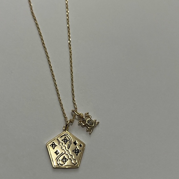 NWT Charmed Aroma x Harry Potter Chocolate Frog Necklaced - Albus Dumbledore - Picture 2 of 6